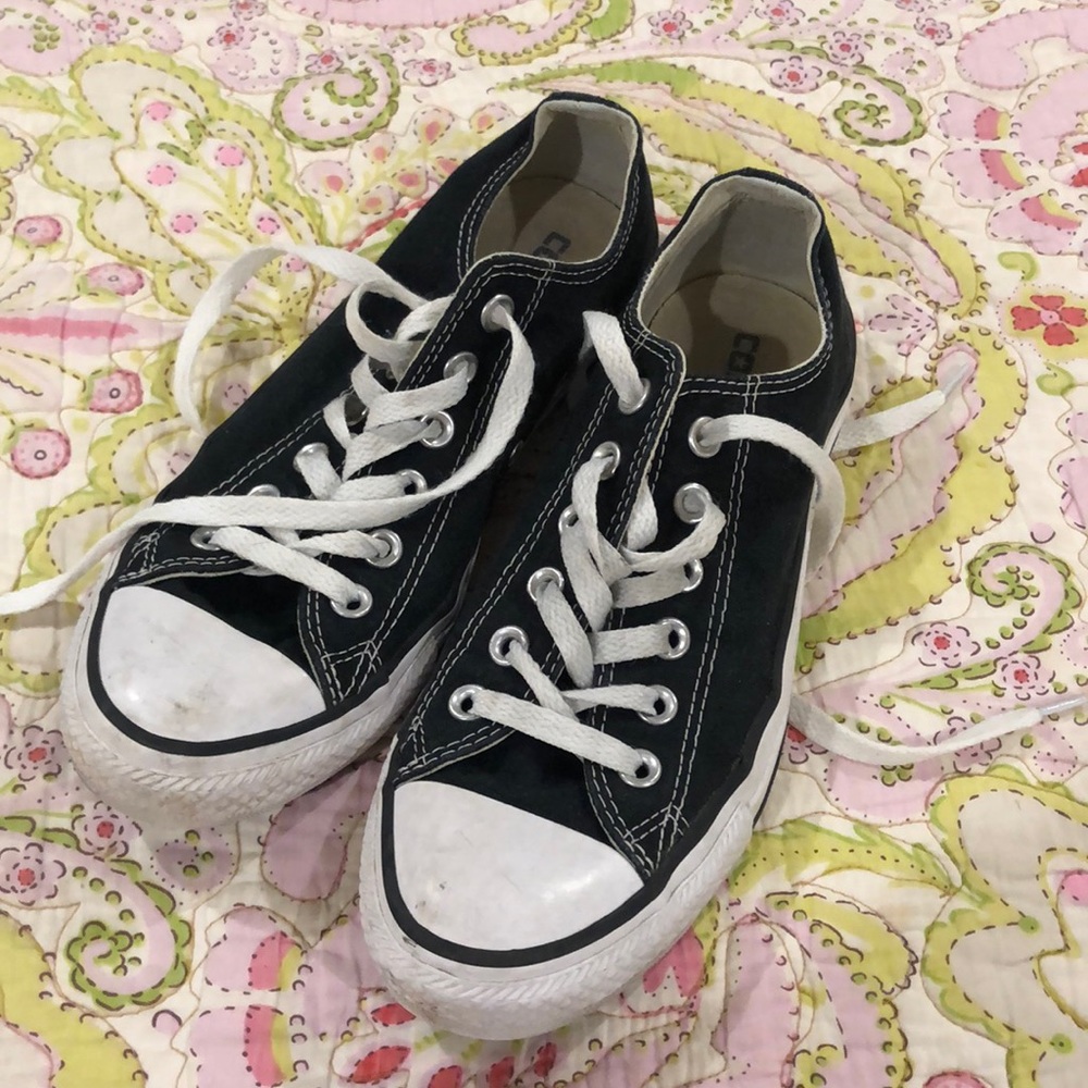 Black and White Converse!